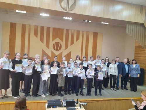 Зәй балалар музыка мәктәбе укучысы Бөтенроссия бәйгесе җиңүчесе
