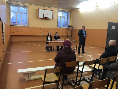 Специалисты Заинского центра «Радость» приняли участие в родительском собрании