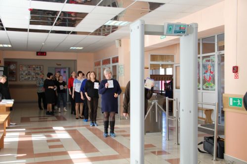 В Заинске родители выпускников сдали ЕГЭ