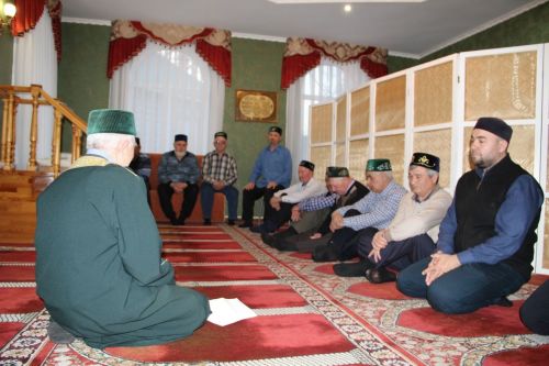 Зәйнең Мирный бистәсе мәчетендә ифтар мәҗлесе узды