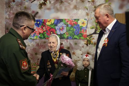 Зәйдә Бөек Ватан сугышы ветераннары һәм тыл хезмәтчәннәренә Җиңү көне уңаеннан бүләкләр тапшырыла