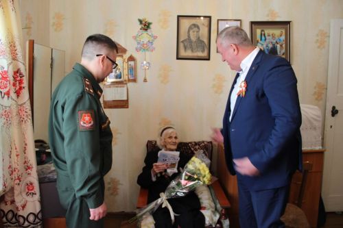 Зәйдә Бөек Ватан сугышы ветераннары һәм тыл хезмәтчәннәренә Җиңү көне уңаеннан бүләкләр тапшырыла