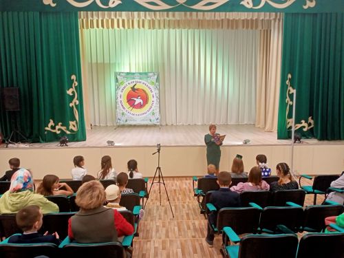 Мәлемнең “карлыгачлары” шигырь укучылар бәйгесендә ярышты