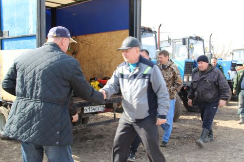 Зәй аграрийлары язгы чәчүне төзек, куәтле техникалар белән каршылый