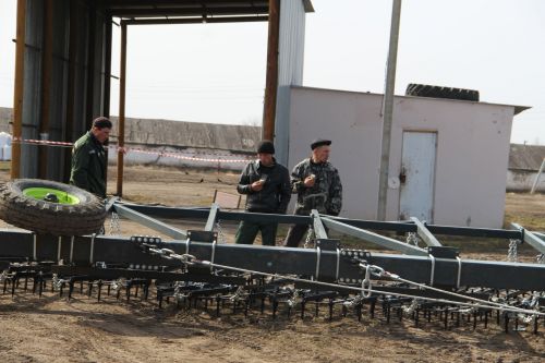 Зәй аграрийлары язгы чәчүне төзек, куәтле техникалар белән каршылый
