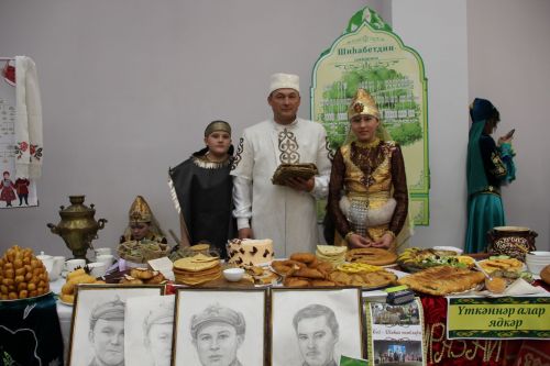 Девять семей из районов Татарстана представили свои родословные в Заинске