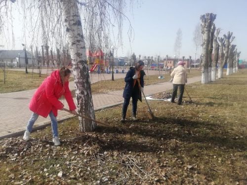 Заинцы провели весеннюю уборку