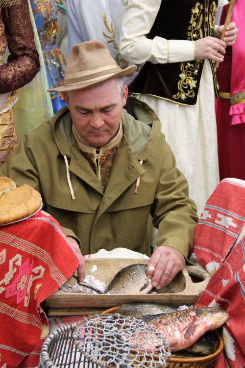 Девять семей из районов Татарстана представили свои родословные в Заинске