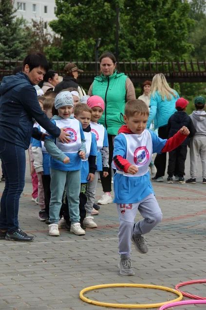 Заинские дошколята сыграли в спортивную игру «Зарница»