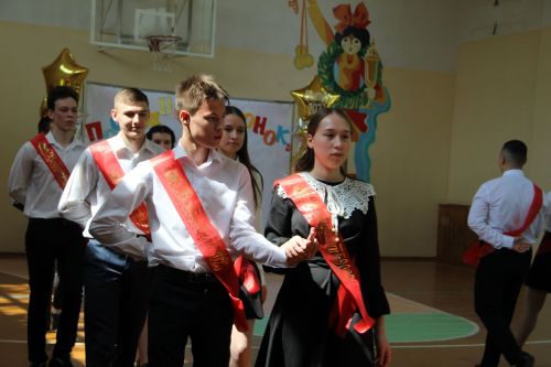Зәй мәктәпләрендә соңгы кыңгырау чыңнары яңгырады