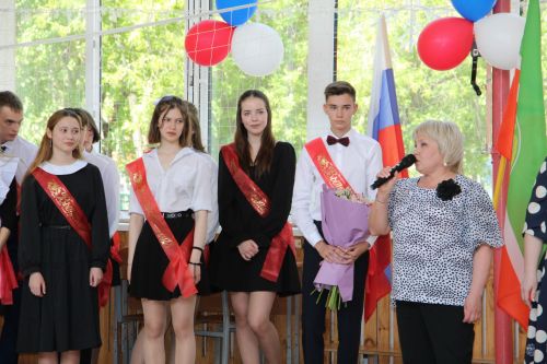 Зәй мәктәпләрендә соңгы кыңгырау чыңнары яңгырады