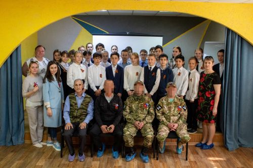 В Заинске школьники встретились с участниками СВО, приехавшими в отпуск