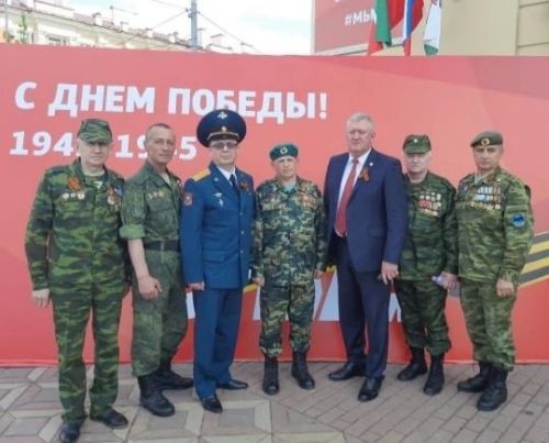 Раис Татарстана Рустам Минниханов поздравил заинских ветеранов