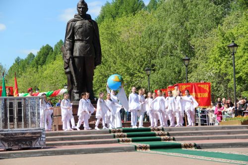 Фоторепортаж празднования Дня Победы в Заинске
