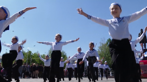 В течение целого дня гостей праздника ждала большая культурная программа