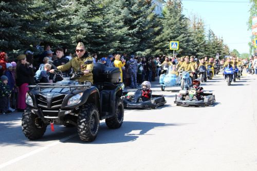 Фоторепортаж празднования Дня Победы в Заинске