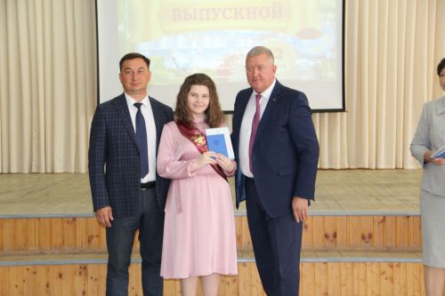 Зәйдә чыгарылыш сыйныф укучыларының 8 алтын медаль иясе шәһәрнең 6нчы мәктәбен тәмамлый