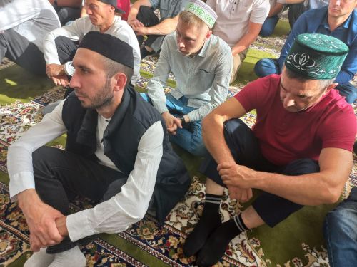 В Заинске мусульмане собрались на праздничный намаз по случаю Курбан-байрама