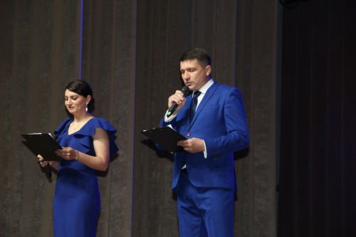 Зәйдә медицина хезмәткәрләрен бүләкләделәр
