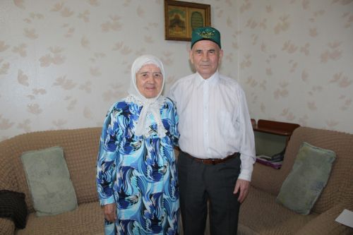 В Заинске супруги Басараевы отметили бриллиантовую свадьбу