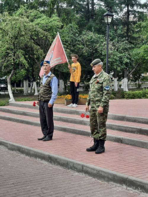 В Заинске ветераны боевых действий собрались у памятника Воину-Освободителю