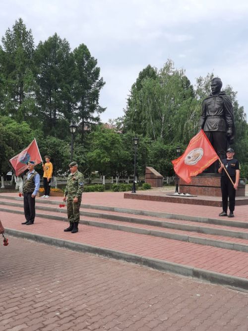 В Заинске ветераны боевых действий собрались у памятника Воину-Освободителю