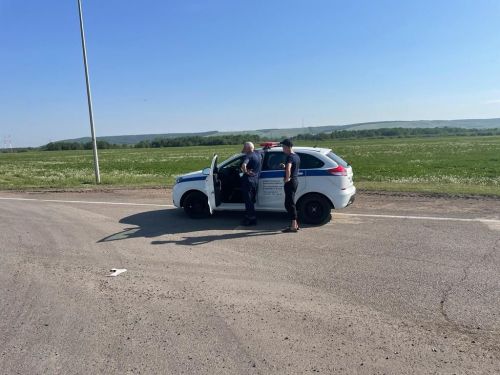 Инспекторы ГИБДД в Заинском районе оштрафовали двух водителей за незаконную тонировку