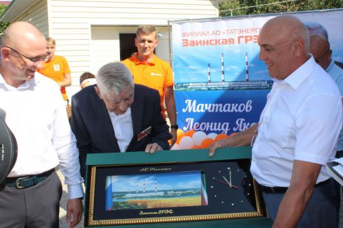 Житель Заинска Леонид Мачтаков отметил вековой юбилей