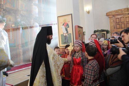 Зәйгә Казан һәм Татарстан митрополиты Кирилл  килде