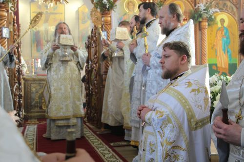 Зәйгә Казан һәм Татарстан митрополиты Кирилл  килде