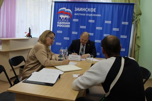 Зәйлеләр депутатка гозерләре белән килде