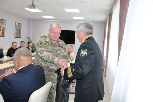 Участнику СВО в Заинске подарили детектор обнаружения дронов