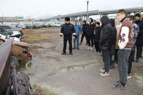 Зәйдә юл һәлакәте корбаннарын искә алдылар