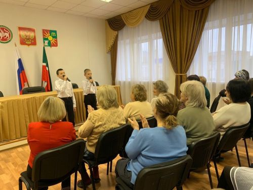 Иске Зәйдә маскировка челтәрләре үрүче хатын-кызларны хөрмәтләделәр