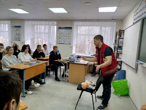 Зәй студентларын беренче ярдәм күрсәтү күнекмәләренә өйрәттеләр