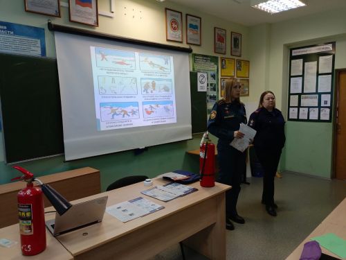 В Заинске школьникам разьяснили, как вести себя в случае пожара