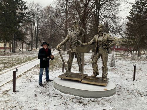 Заинский художник Фазыл Шиапов посвятил скульптуру первостроителям Заинской ГРЭС