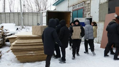 Гуманитарный груз для «Колючего»