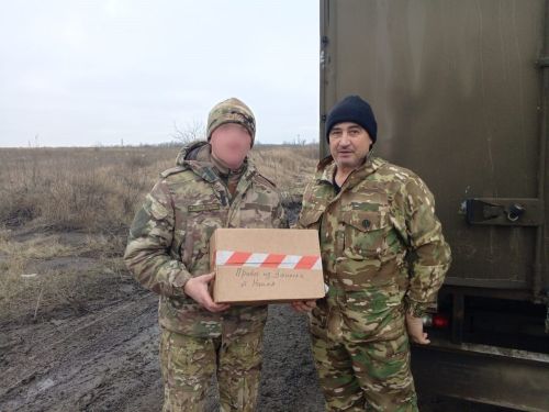 Зәйдән “Газель” машинасында хәрбиләргә гуманитар ярдәм илтелде