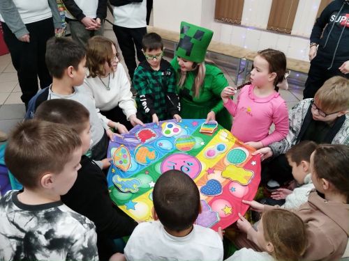 Балаларны шатландырдылар