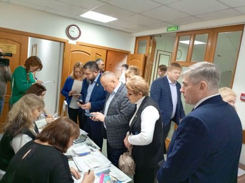 Зәйдә депутатлар, җитәкчеләр «Подписка бүләк ит!» акциясендә катнашты