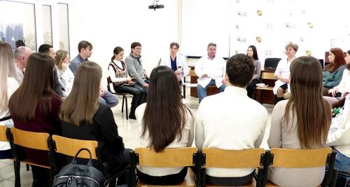 В Заинской ЦРБ состоялась встреча врачей со студентами-целевиками