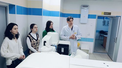 В Заинской ЦРБ состоялась встреча врачей со студентами-целевиками