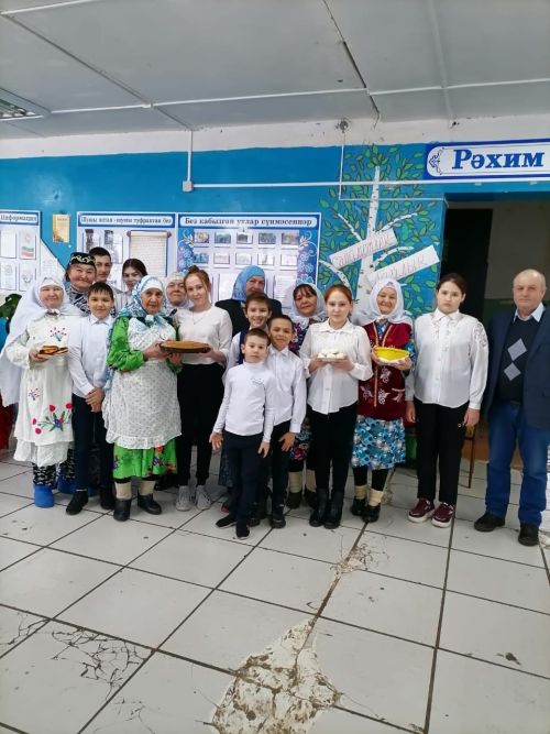 Ралия Әхмәдуллина: “Ашыт халкын, Зәй төбәген үз итеп, яратып яшим”