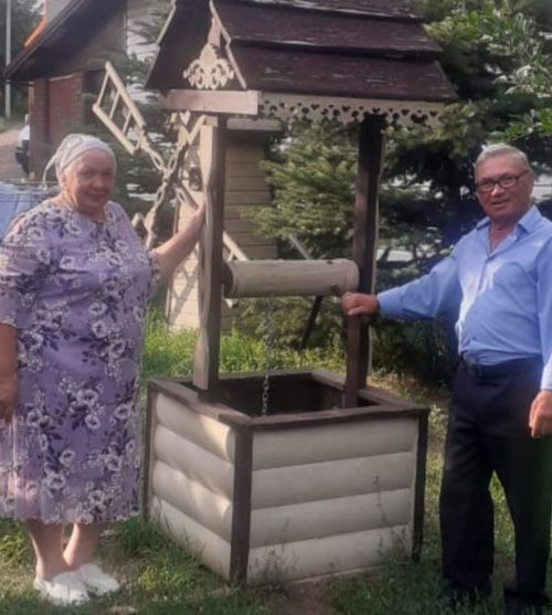 Кәрәкәстән Гөлчәчәк апа хәрбиләргә җибәрер өчен 130 йомыркага токмач кискән