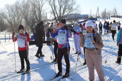 В Заинском районе школьники соревновались в биатлоне, посвященном памяти ветерана