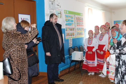 В школу села Гулькино Заинского района приехали журналисты чувашской газеты