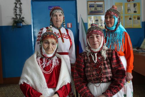 Туган телдә аралаштылар