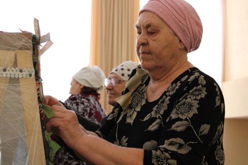 Маскировка челтәрләре үрүче Түбән Биш апалары: «Безнең өчен һәркайсы кадерле»