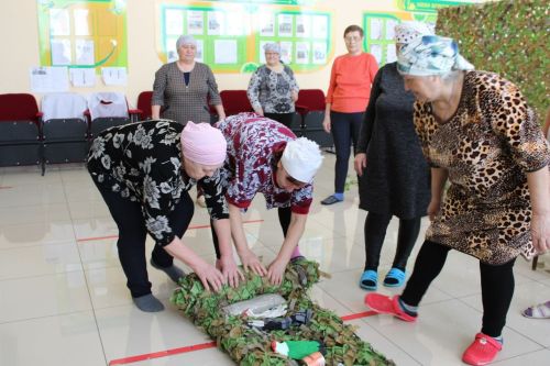 Маскировка челтәрләре үрүче Түбән Биш апалары: «Безнең өчен һәркайсы кадерле»